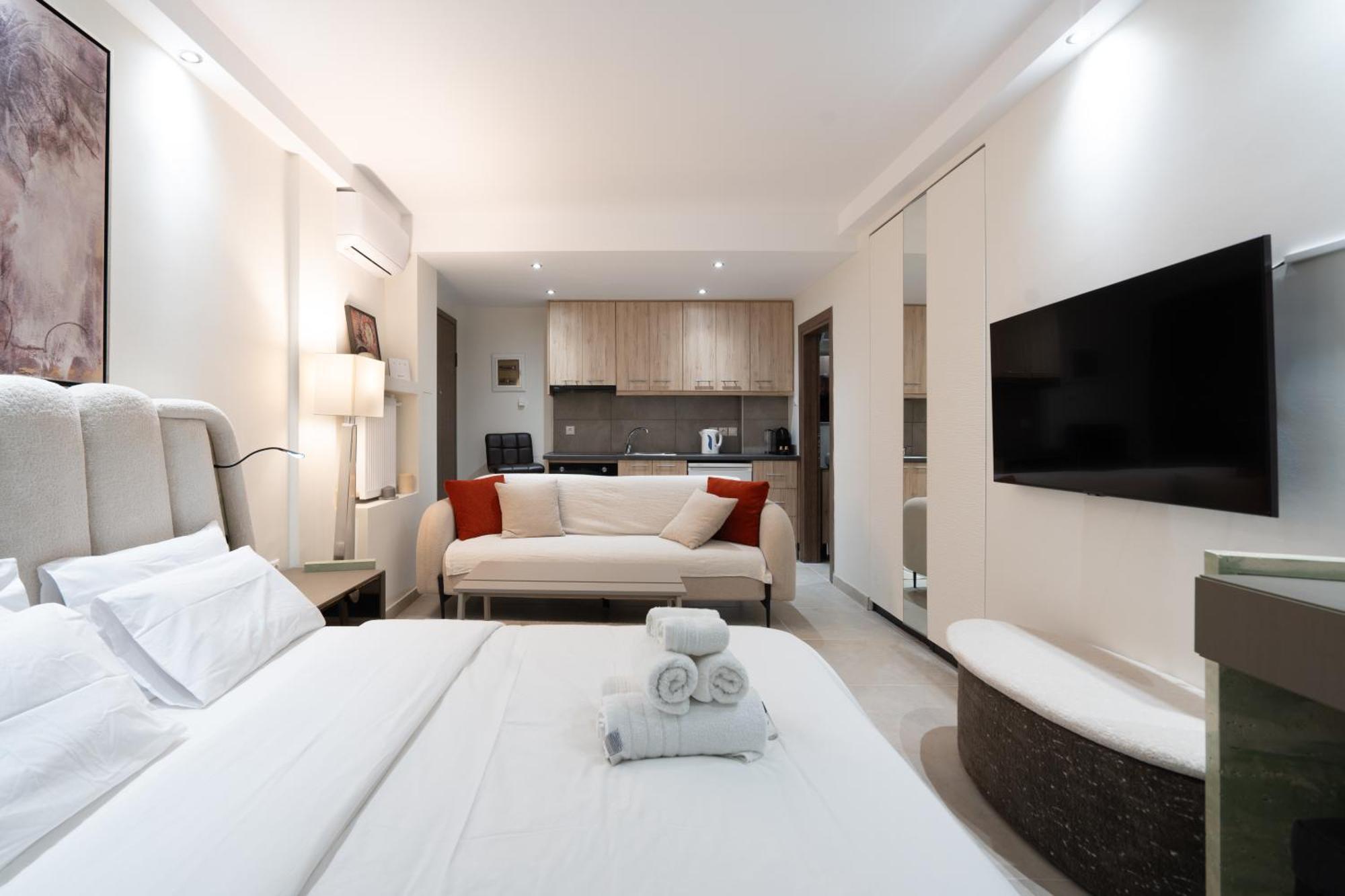 Апартаменты Seabreeze Luxury In Flisvos Marina *